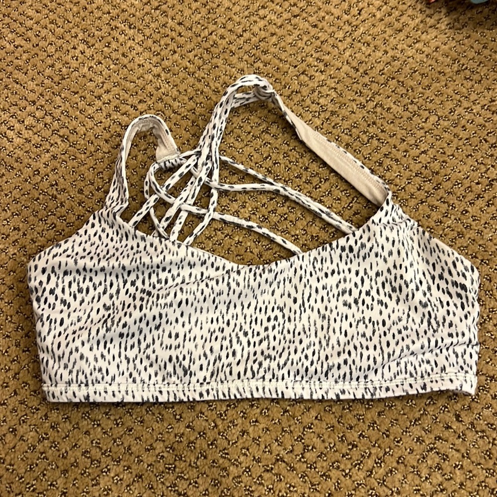Great condition Lulu free to be wild bra size 6
